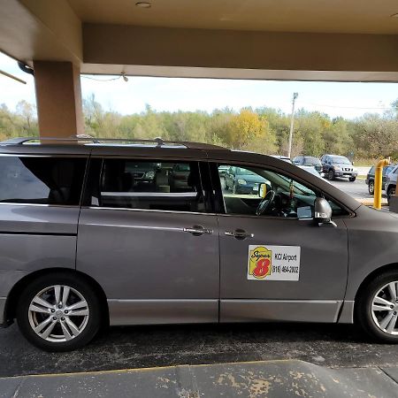 Super 8 By Wyndham Kansas City Airport North Luaran gambar