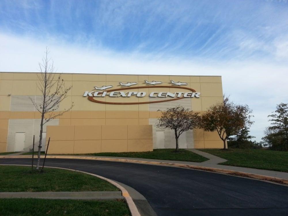 Super 8 By Wyndham Kansas City Airport North Luaran gambar